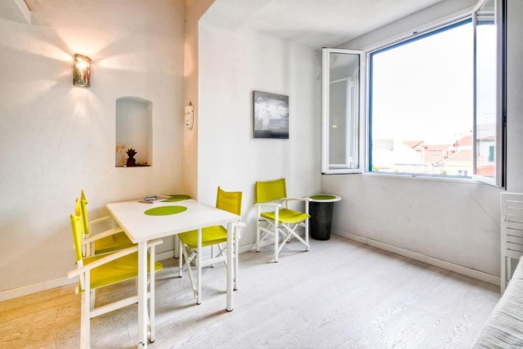 Terrazza Del Convento - Cozy Apartment With Seeview Private Terrace Alghero Exterior photo